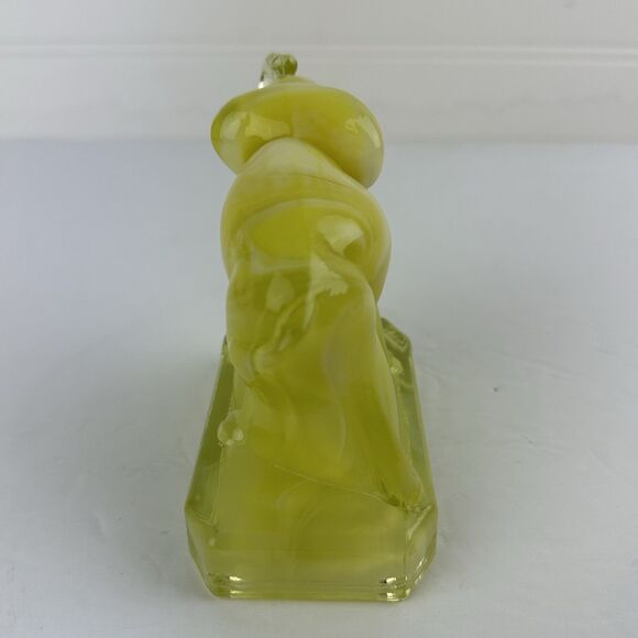 Vintage Boyd Glass Figurine Yellow Zack the Elephant Cornsilk Slag Cadmium Glow - Picture 4 of 10